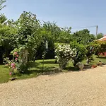 Le Jardin De Rose 24 Feuillebert 86700 3* Romagne (Vienne)
