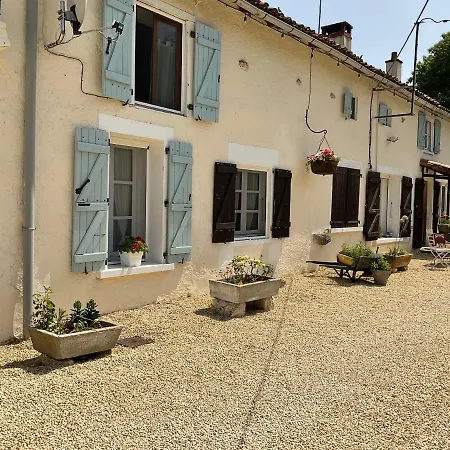 Le Jardin De Rose 24 Feuillebert 86700 Nocleg ze śniadaniem *