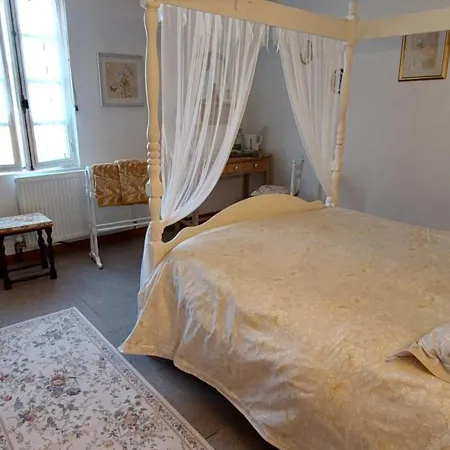 Le Jardin De Rose 24 Feuillebert 86700 Bed & Breakfast 3*